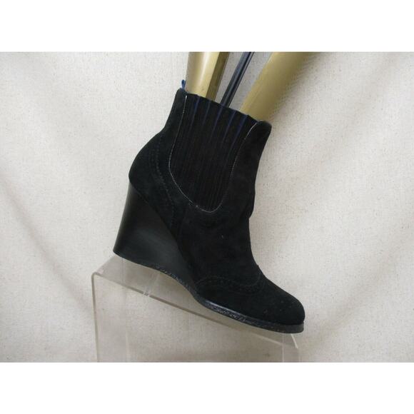 Tommy Hilfiger Womens Black Suede Wedge Chelsea Ankle Boots Booties Size 9.5 M - Picture 4 of 12